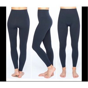 SPANX Look At Me Now Seamless
Compression High Waisted Leggings Navy
Blue 1X